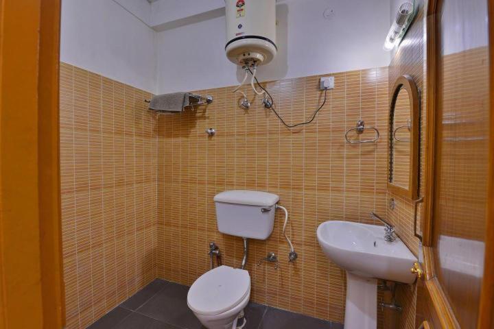 Hotel Ashish Inn Kandaghat Exterior photo