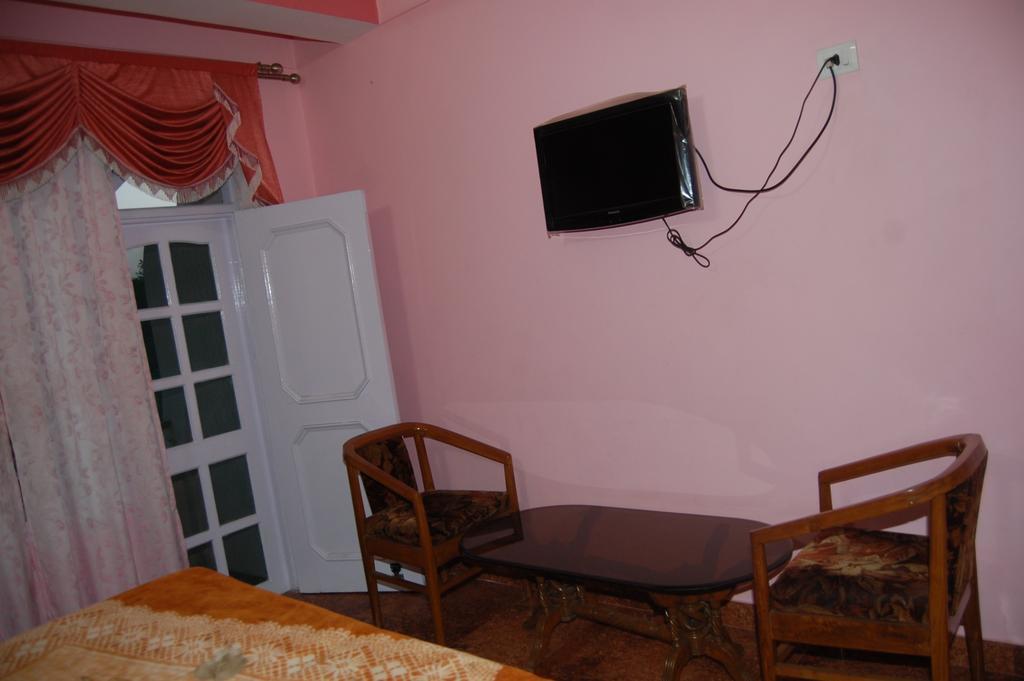 Hotel Ashish Inn Kandaghat Room photo