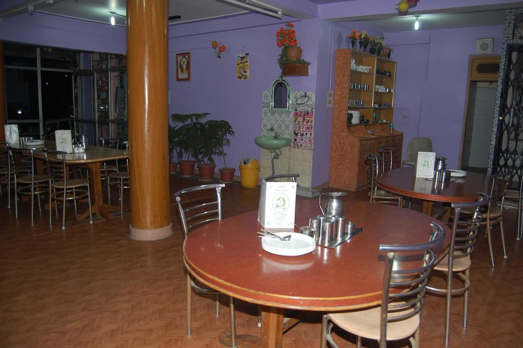 Hotel Ashish Inn Kandaghat Exterior photo